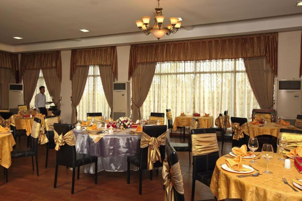 Myat Taw Win Hotel Naypyidaw Luaran gambar